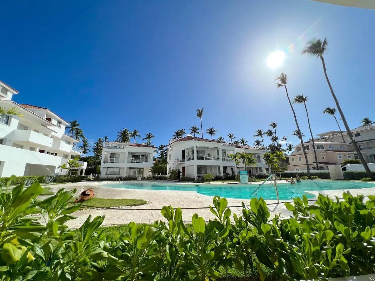 Los Corales Villas And Suites - Beach Club, Spa, Restaurants 5*, פונטה קאנה